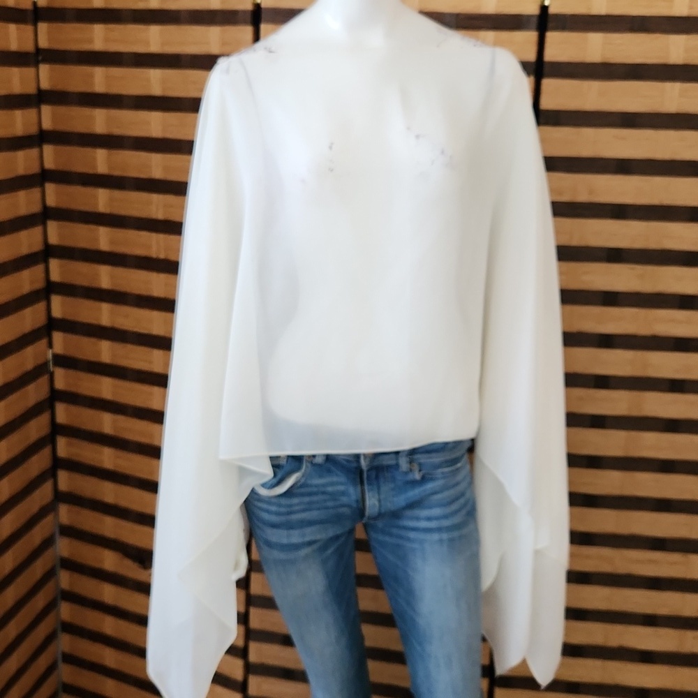 NWT! Creme open poncho Chiffon
